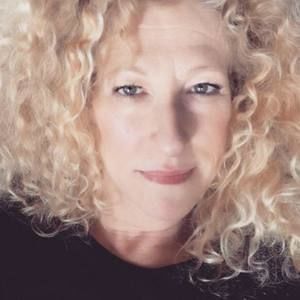 Meet your Posher, Suzanne